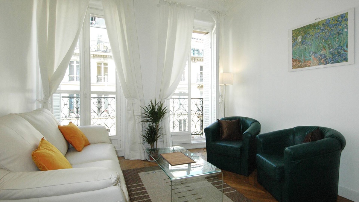 Vivienne Apartment | PARIS ON FOOT,TOURISTIC AREA .WITH LIFT , WIFI , AC