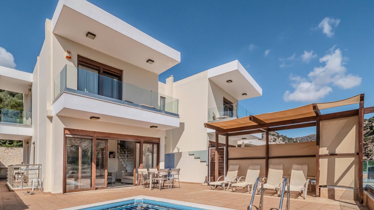 Palaiokastro Villa | Paris Villa in Palaiokastro near the beach and taverns