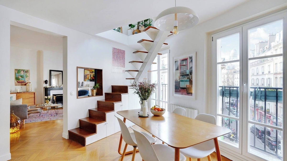 Saint-Vincent-de-Paul Apartment | Paris with a view : a 2 bedroom apartment overlooking the Sacré Coeur