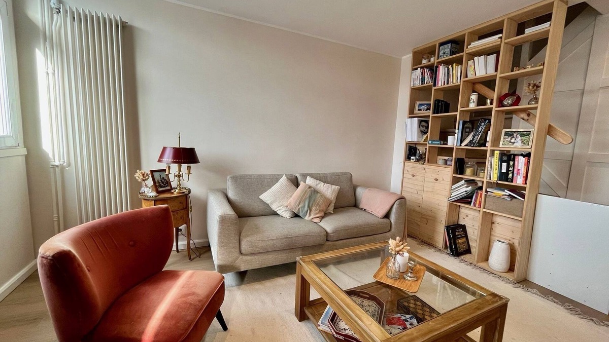 Saint-Lambert Apartment | Parisian Duplex With Panoramic View