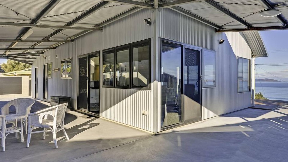 Dodges Ferry House | Park Beach Retreat - Ideal for couples