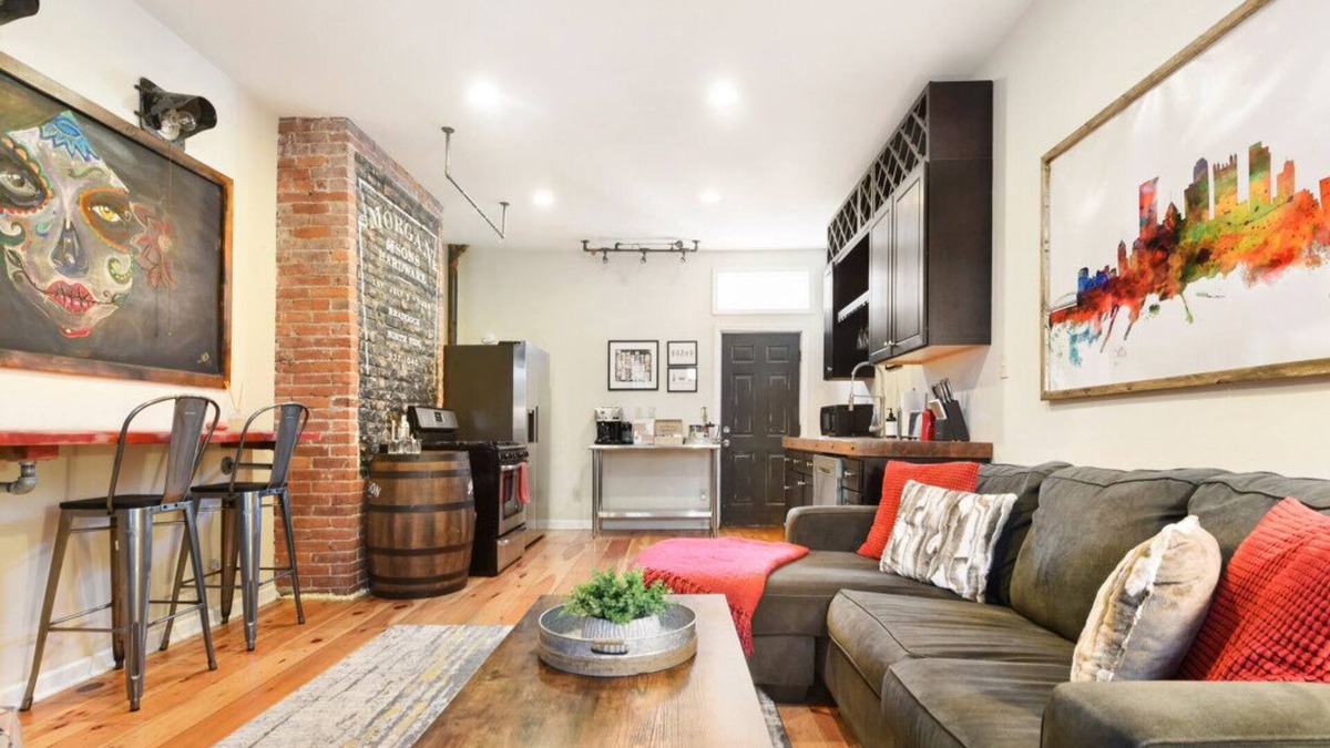 East Allegheny House | Park Free★Amazing Space★Professionally Cleaned!