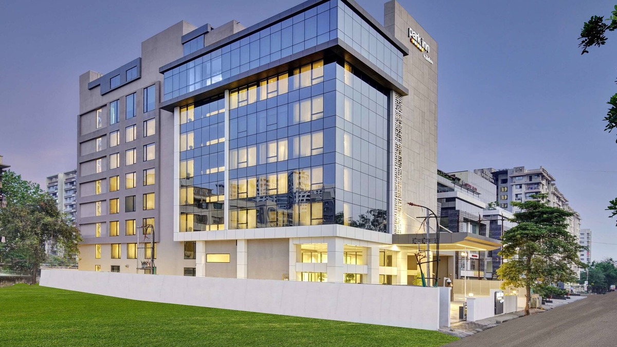 Adajan Hotel | Park Inn by Radisson Surat