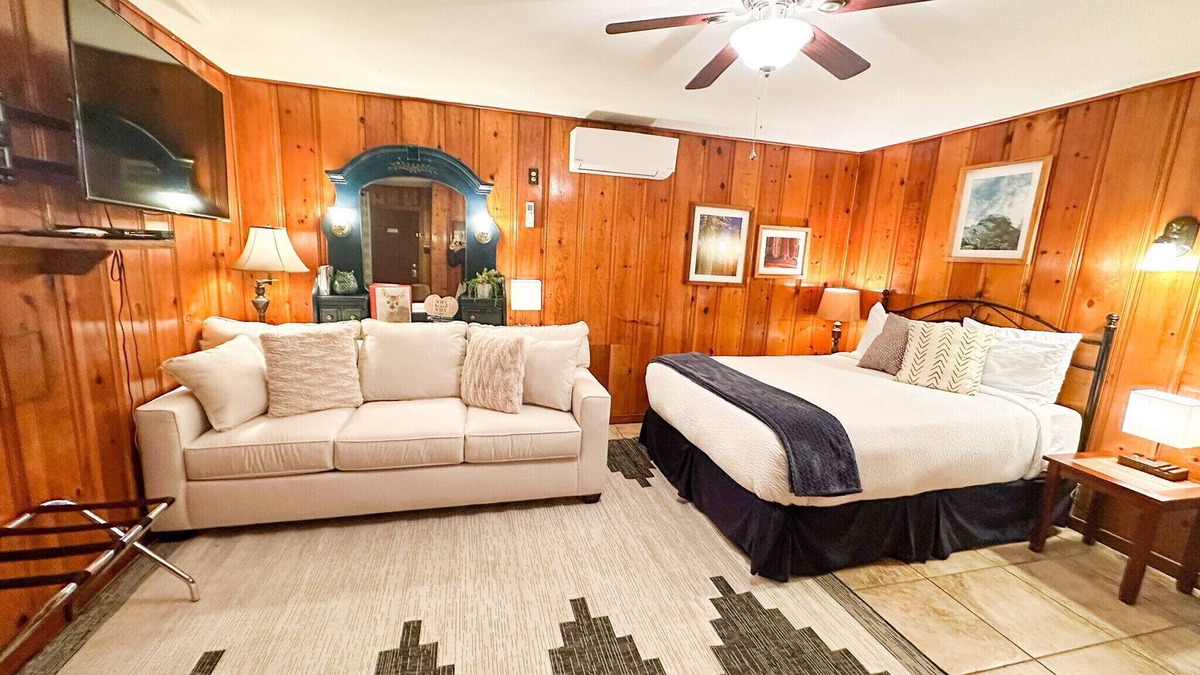Three Rivers Cabin | Park like cabin perfect for Parents with two children
