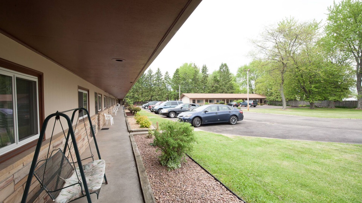 Marshfield Hotel | Park Motel