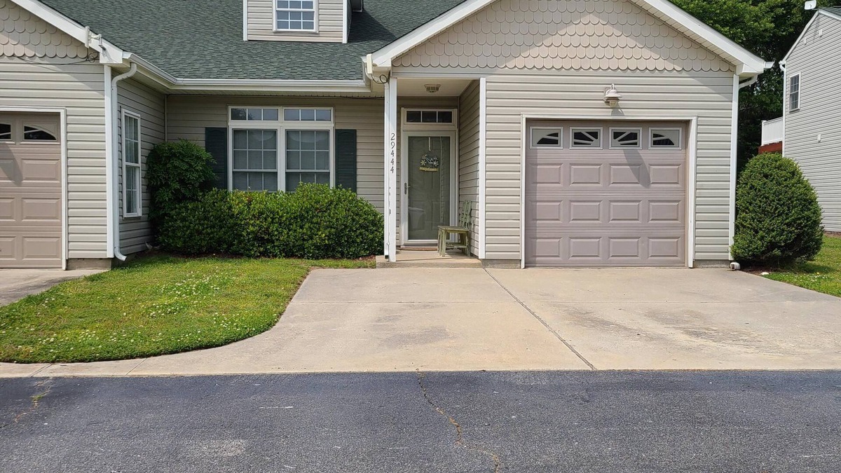 Cape Charles Condo | Park Place - Comfy Condo Close to Beach