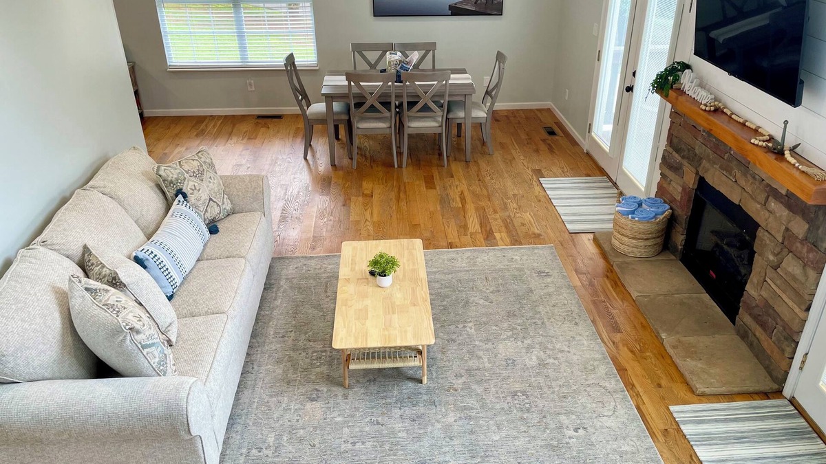 Andersonville House | Park Place Retreat at Norris Lake close to boat launch and lakefront park