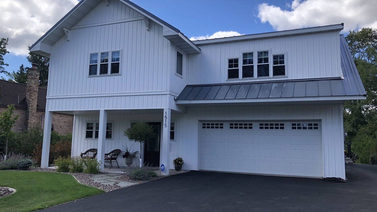 Park Point House | Park Point Getaway - Modern - New - 1 Mile to Canal Park - Half block to Beach