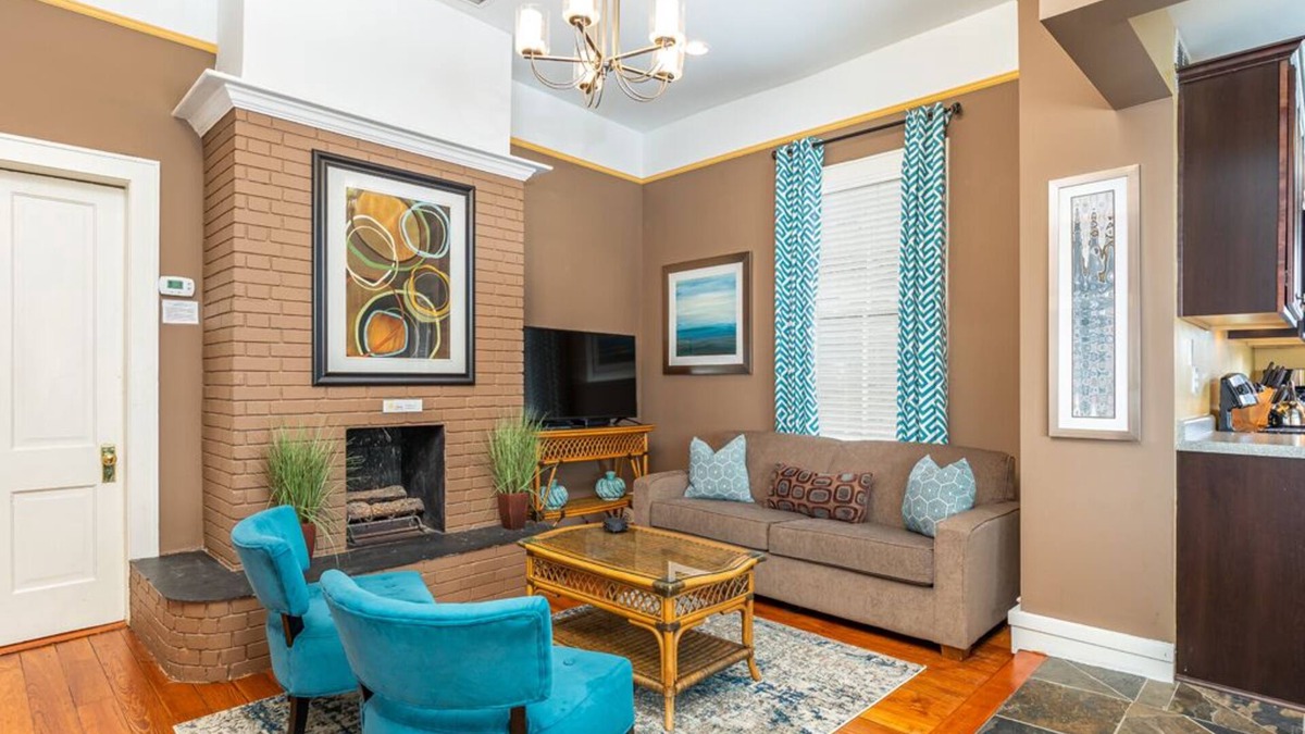 Historic Downtown Savannah Condo | Park View B | Historic Home, Across From Forsyth Park