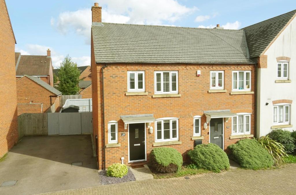 Kibworth Beauchamp House | Park view house, sleeps 5 or 6 suitable for contractors and families