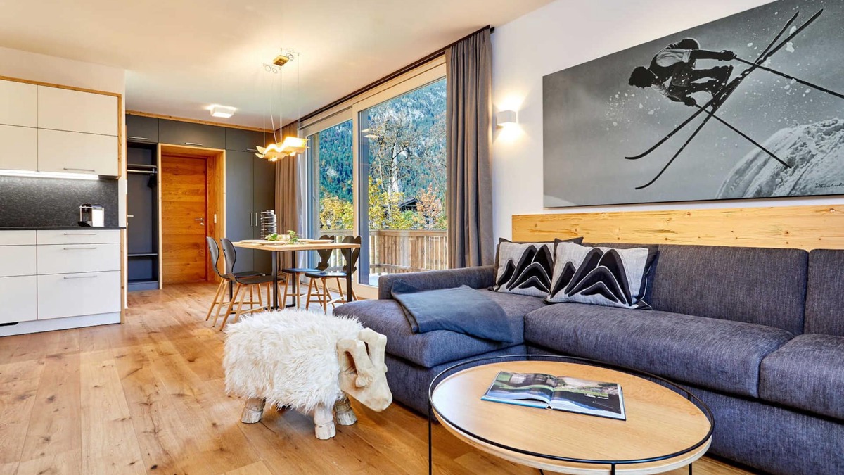 Garmisch-Partenkirchen Apartment | Parkchalet - exquisite holiday flat in the countryside for a holiday for two