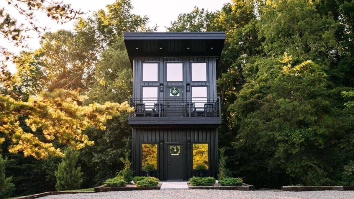 Logan Cabin | Parker's Point by Creative Cabins