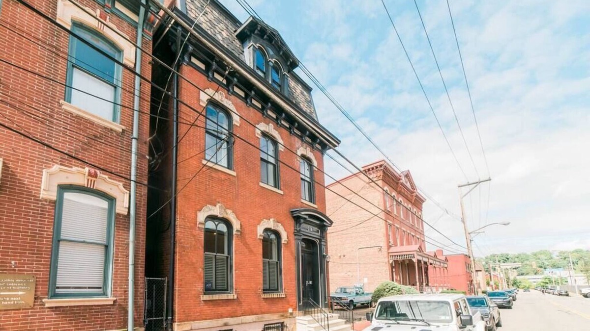 Manchester Apartment | Parking - Walkable - GroupStays - Washer