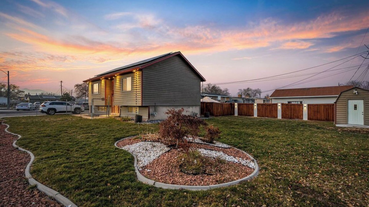 Taylorsville House | Parkside 4BR Retreat, Family Friendly