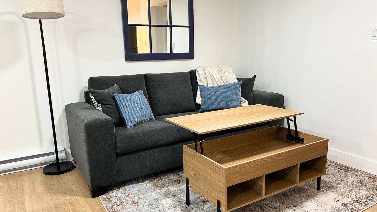 North End Apartment | Parkside Pad in Kelowna's North End. Steps to the brewery district & the lake.