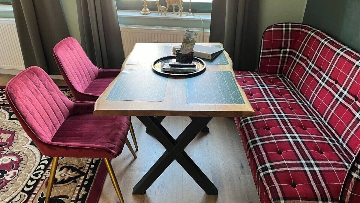 Bad Muskau Apartment | Parkside Retreat Central location perfect for couples and families