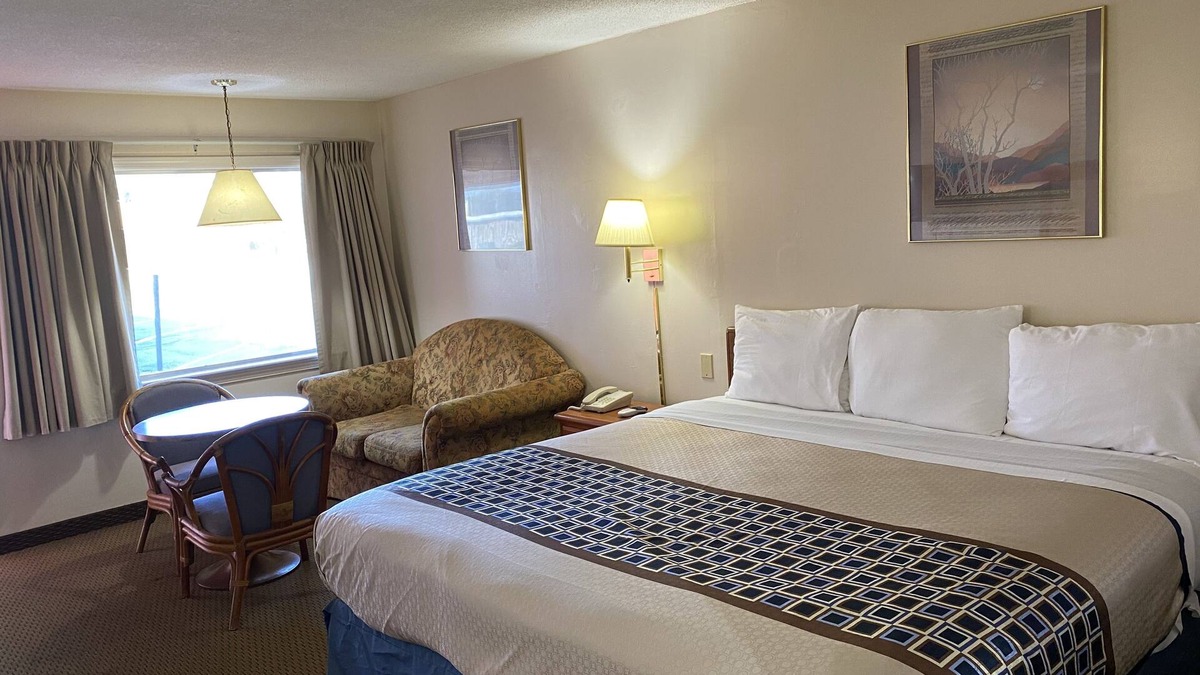 Corning Hotel | Parkview Motel
