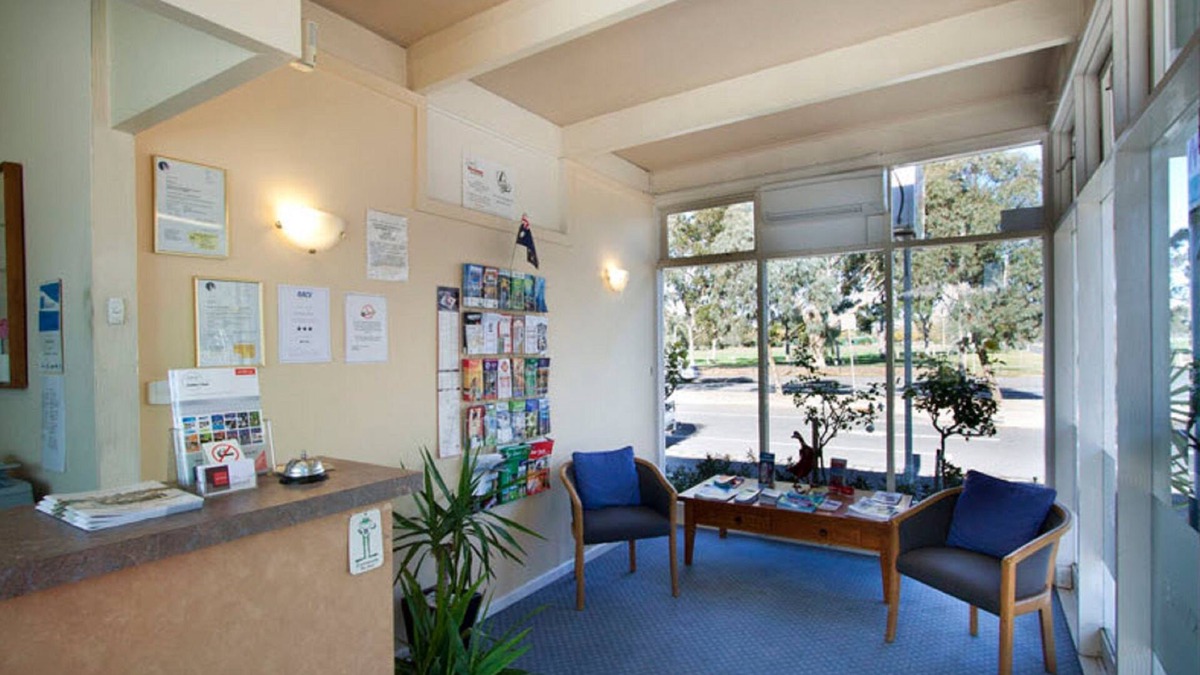 Brunswick Hotel | Parkville Motel