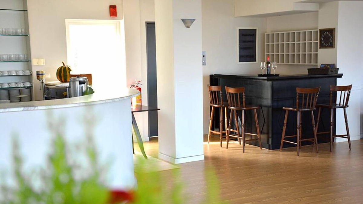 Agios Petros Hotel | PARNON HOTEL