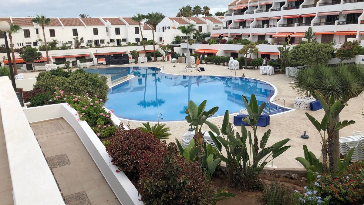 El Madronal Apartment | Parque Santiago 1, Modern 2 Bedroom Air-conditioned Apartment