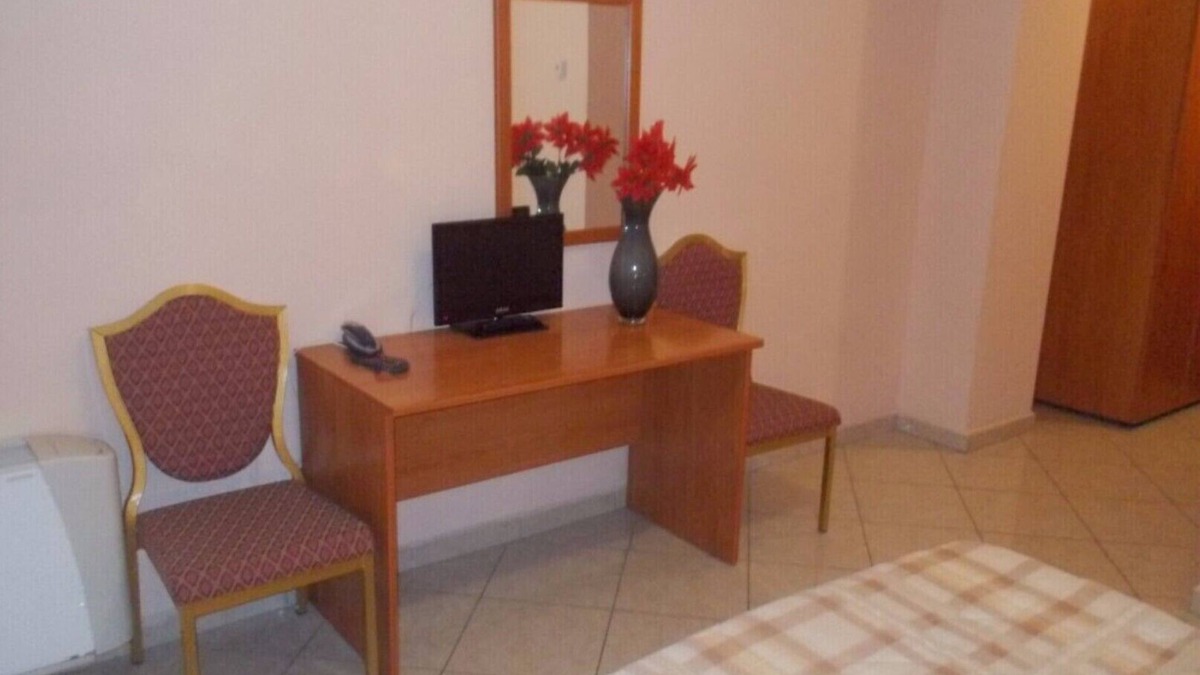 Ospedaletto D'Alpinolo Hotel | PARTENIO ROOM - ROYAL HOTEL