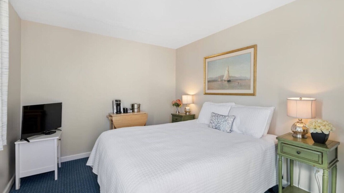Silver Beach Condo | Partial Ocean View Studio w/Private Deck (308)