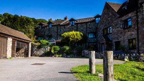Tintern House | Parva Farmhouse Riverside Guesthouse