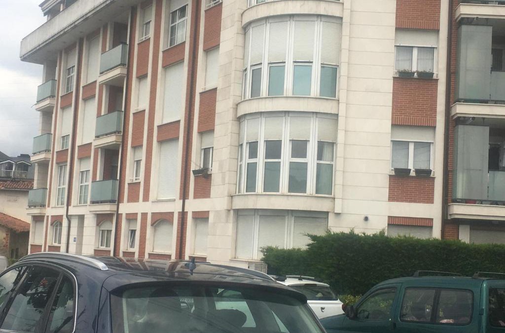 Colindres Apartment | paseo de la Quinta