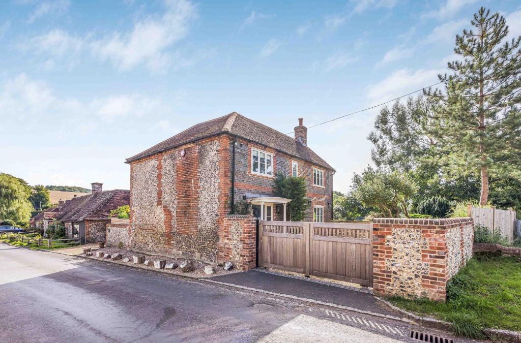 Chichester House | Pass the Keys Beautiful Cottage In South Downs