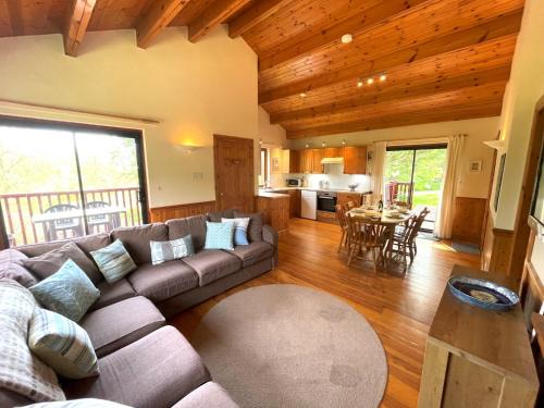 Sandyhills House | Pass the Keys Beautiful 3BR Lodge - Stunning Beach and Golf Location