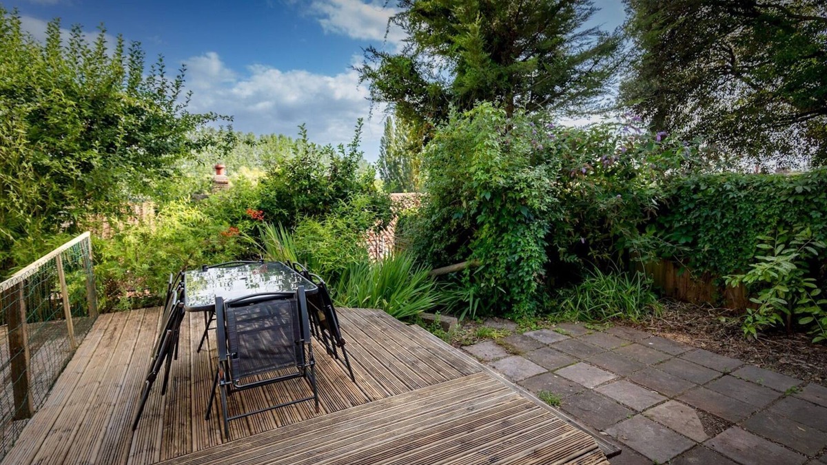 Cross House | Pass the Keys | Breathtaking 18th Century House