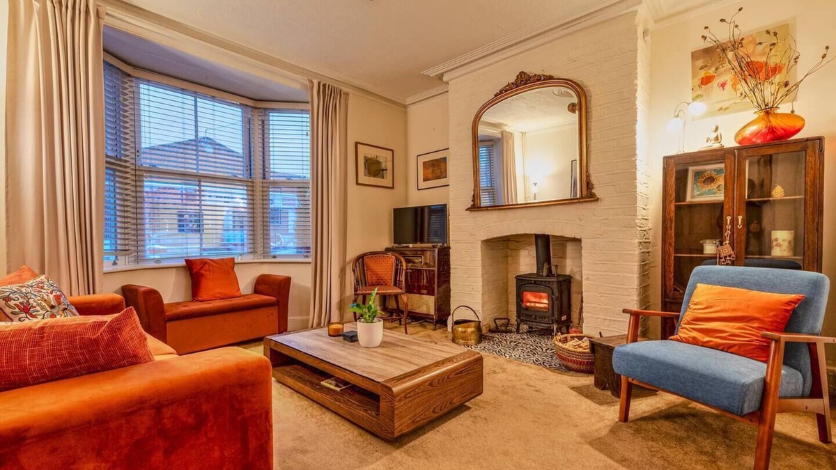 Market Drayton House | Pass the Keys | Charming Victorian Hidden Gem
