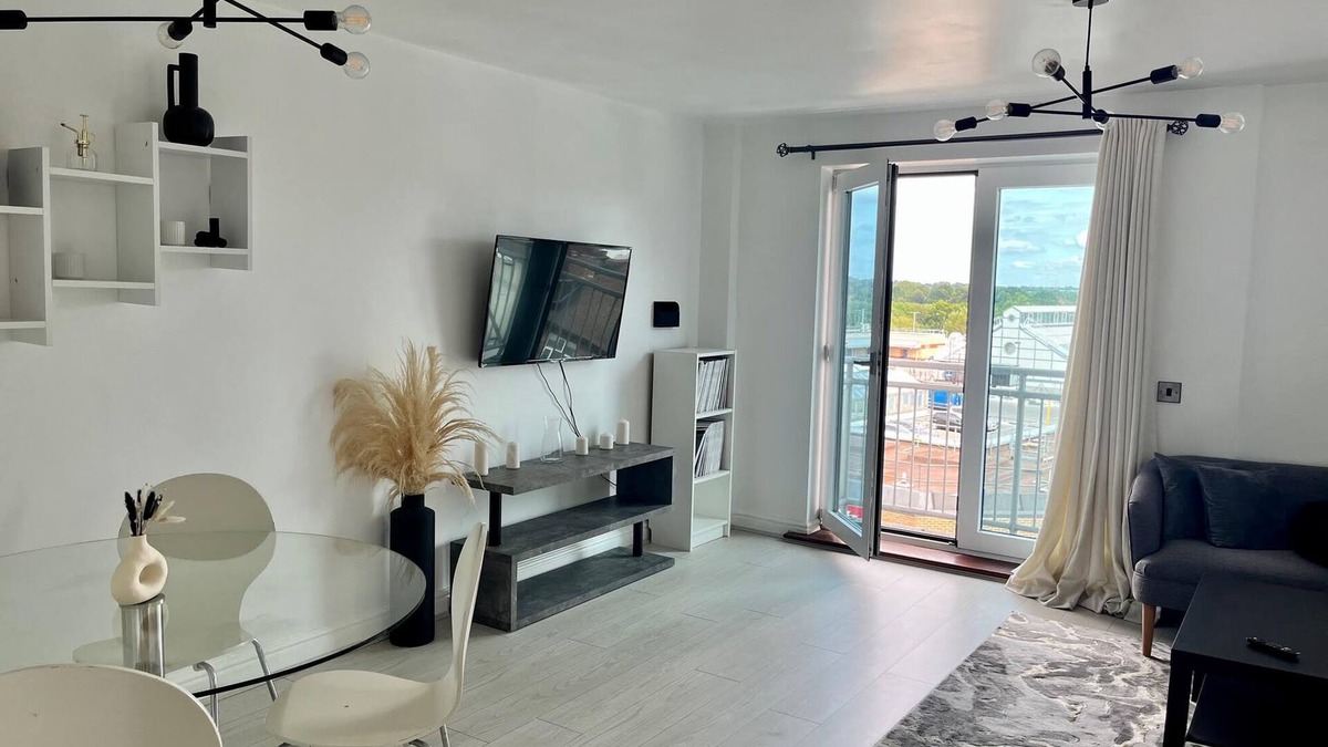 Edgware Apartment | Pass the Keys | Central 2 Bed flat in Edgeware with Parking