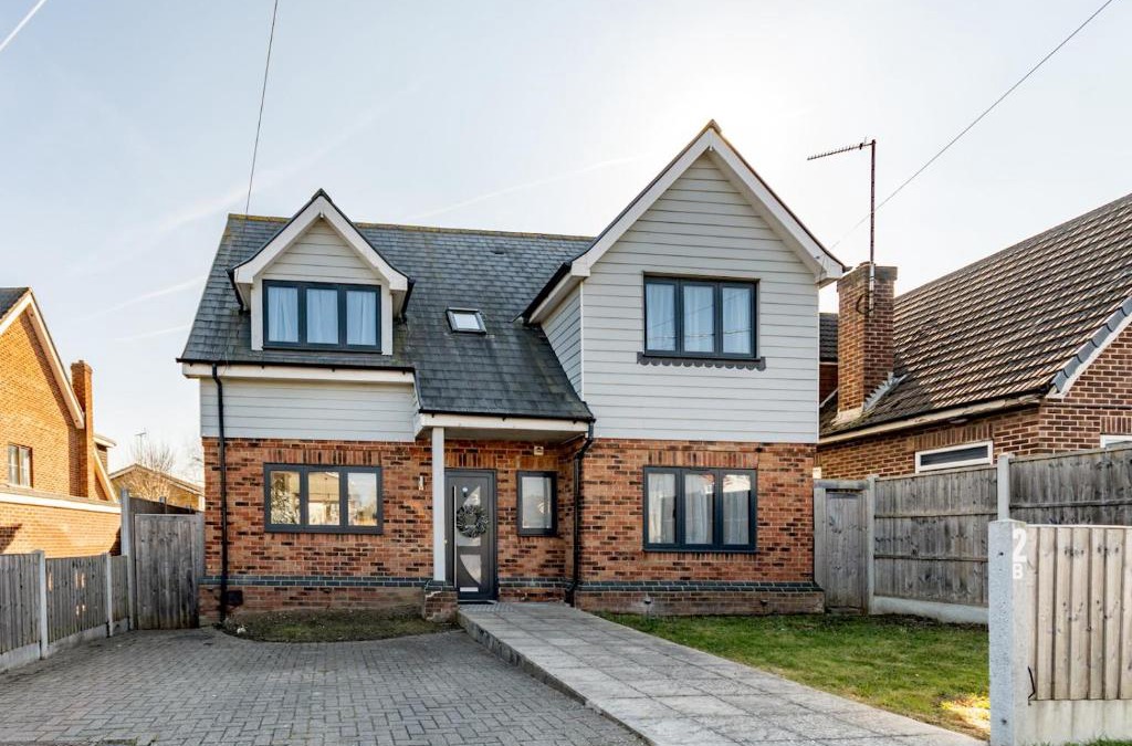 Hawkwell House | Pass the Keys Hawkwell Hideaway Large 4 bedroom Home Hockley