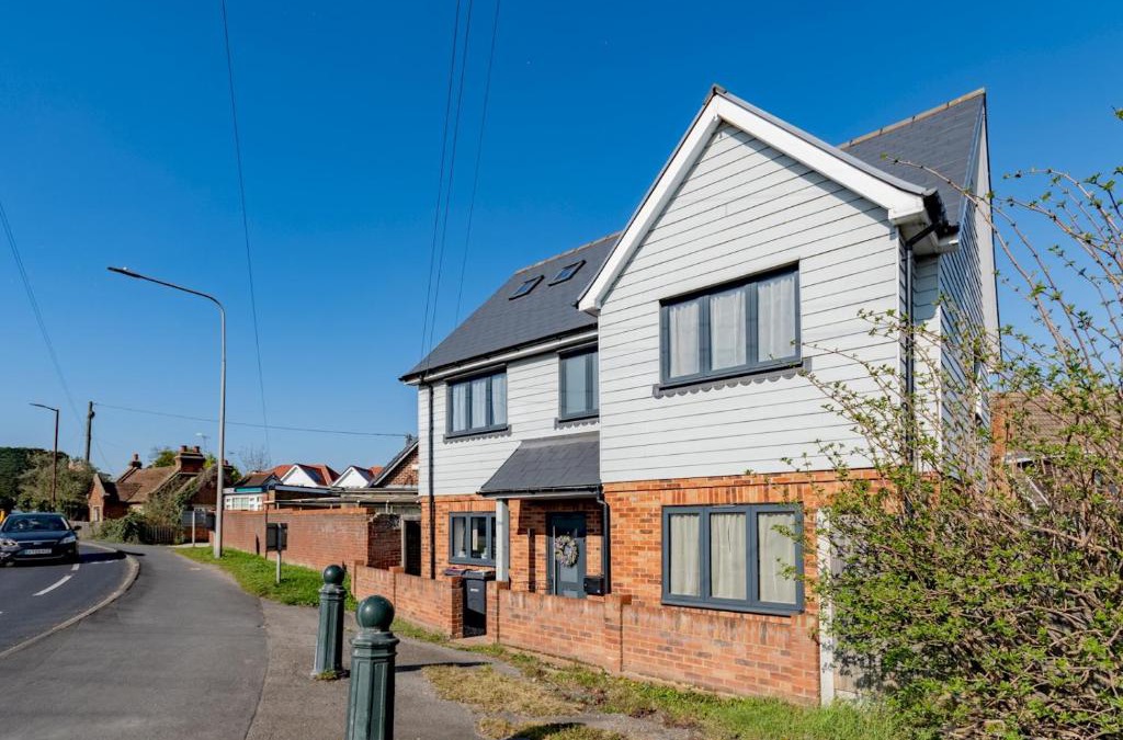 Hawkwell House | Pass the Keys Hawkwell Retreat 5 Bedroom home Hockley