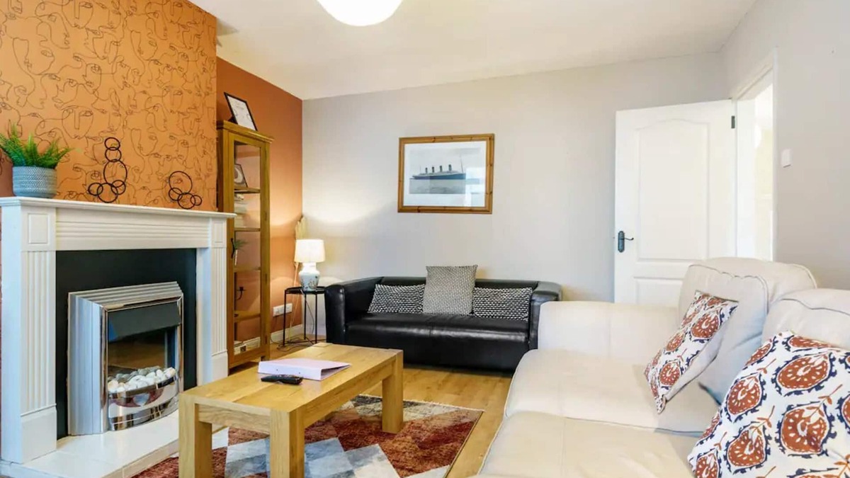 Holywood House | Pass the Keys | Lovely Home in Holywood | Lots Nearby | Seaside