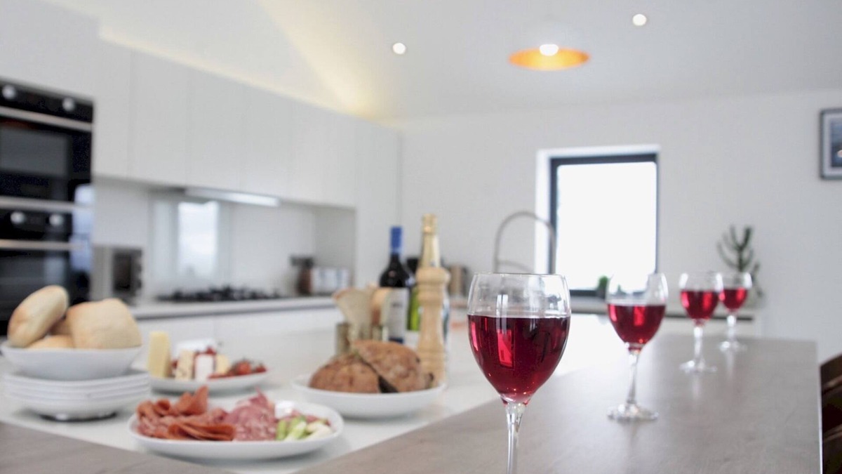 Bodorgan House | Pass the Keys | Luxury Property with Stunning View