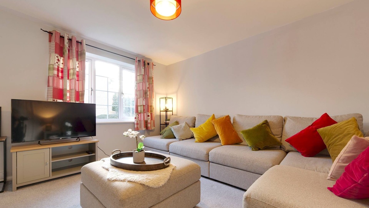 Cherry Hinton House | Pass the Keys | Renovated Sunny Home | Pass the Keys