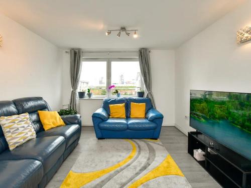 Century Wharf Apartment | Pass the Keys Spacious Cardiff Bay Apartment