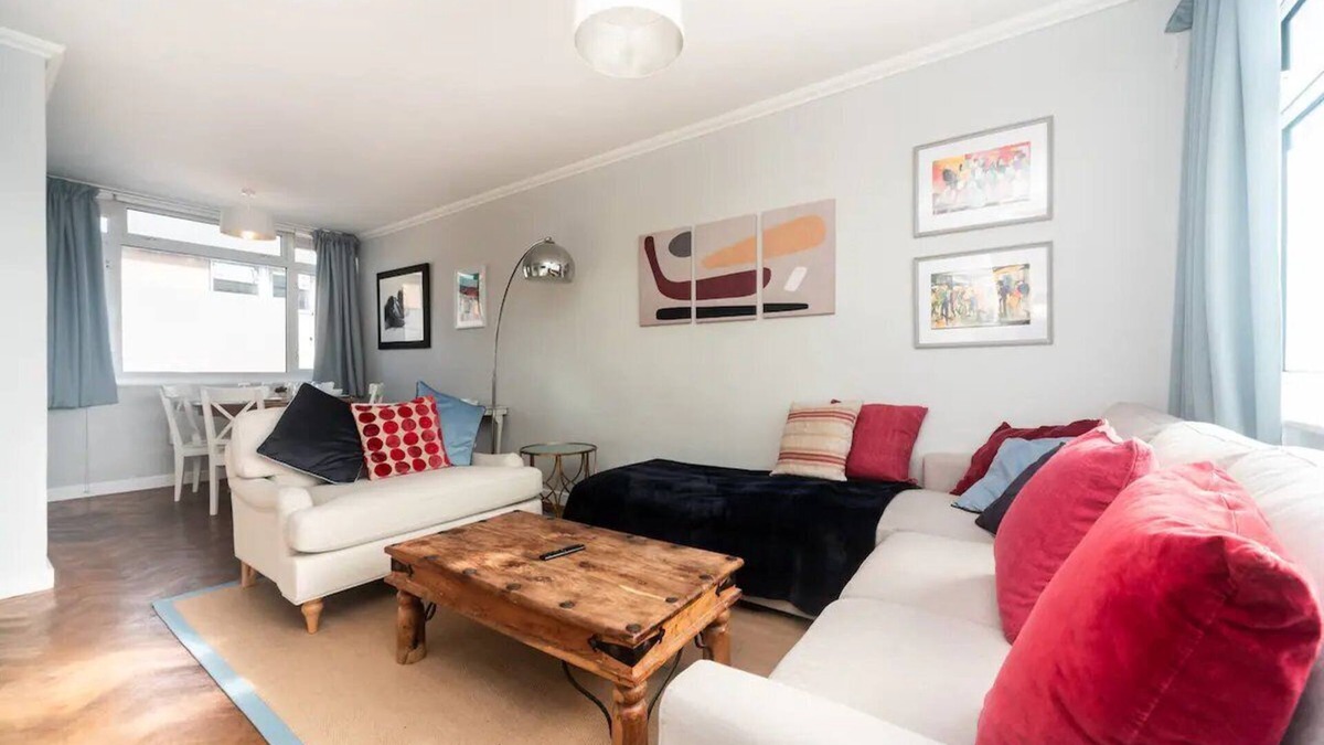 Sands End Apartment | Pass the Keys | Spacious & Comfortable 2 Bed Flat in Fulham
