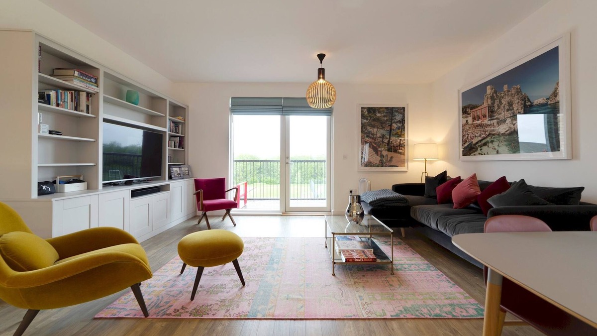 Trumpington Apartment | Pass the Keys | Stunning and Spacious Modern Flat - Own Car Park