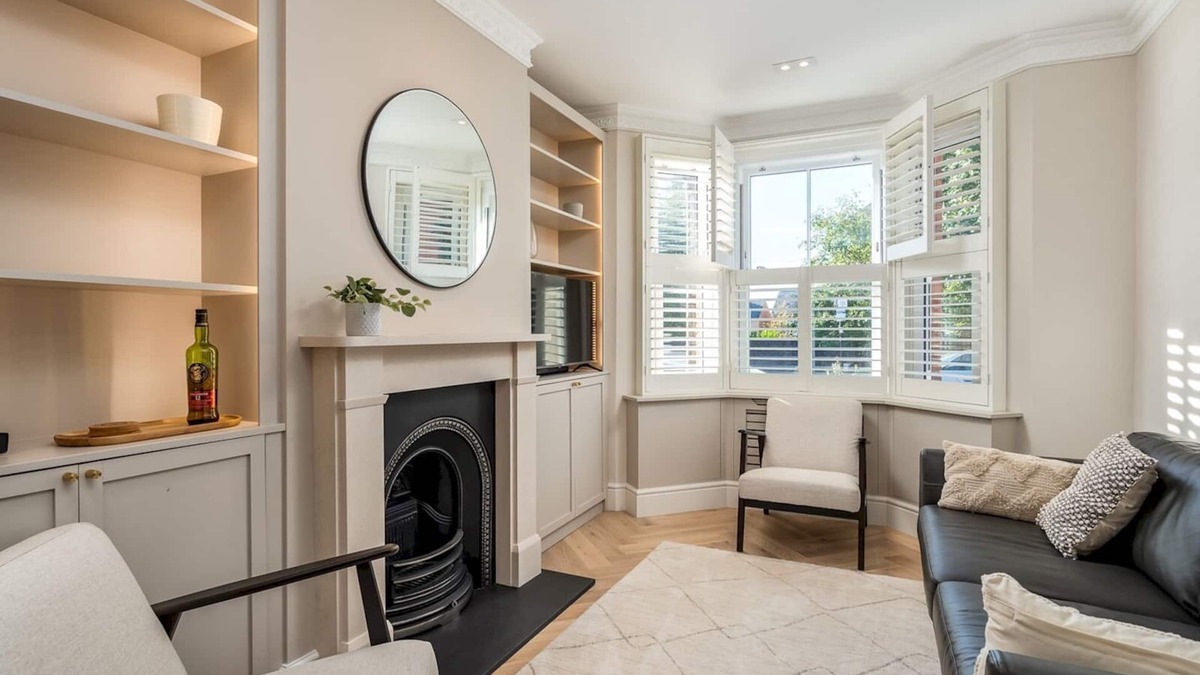 St Albans House | Pass the Keys | Stunning 3 Bedroom Townhouse in Central St Albans