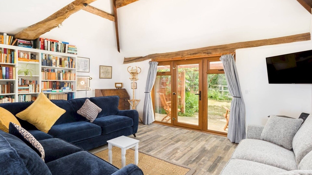 Hampton Lucy House | Pass the Keys | The Writer's Retreat