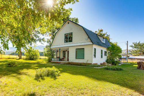 Mancos House | Patio and Mountain Views Farmhouse in Mancos!