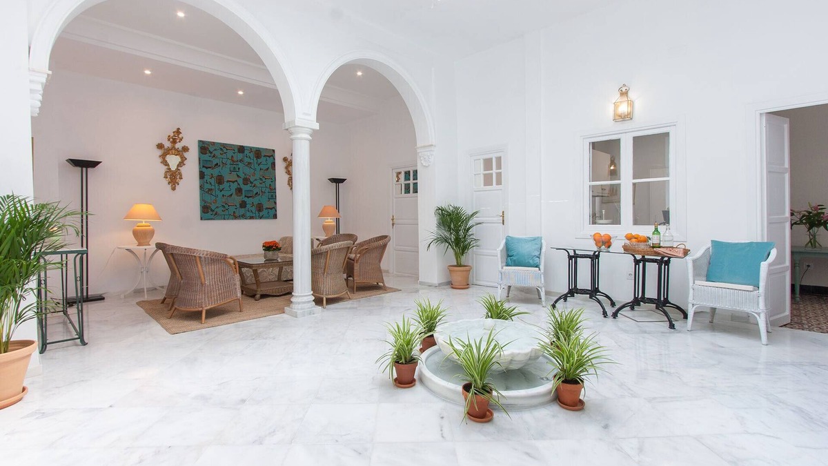 San Roque Apartment | Patio de Tintes Old town 6 pax
