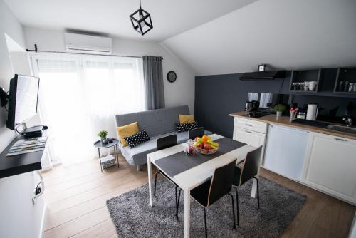 Velika Gorica House | Paula&Matej Airport Zagreb