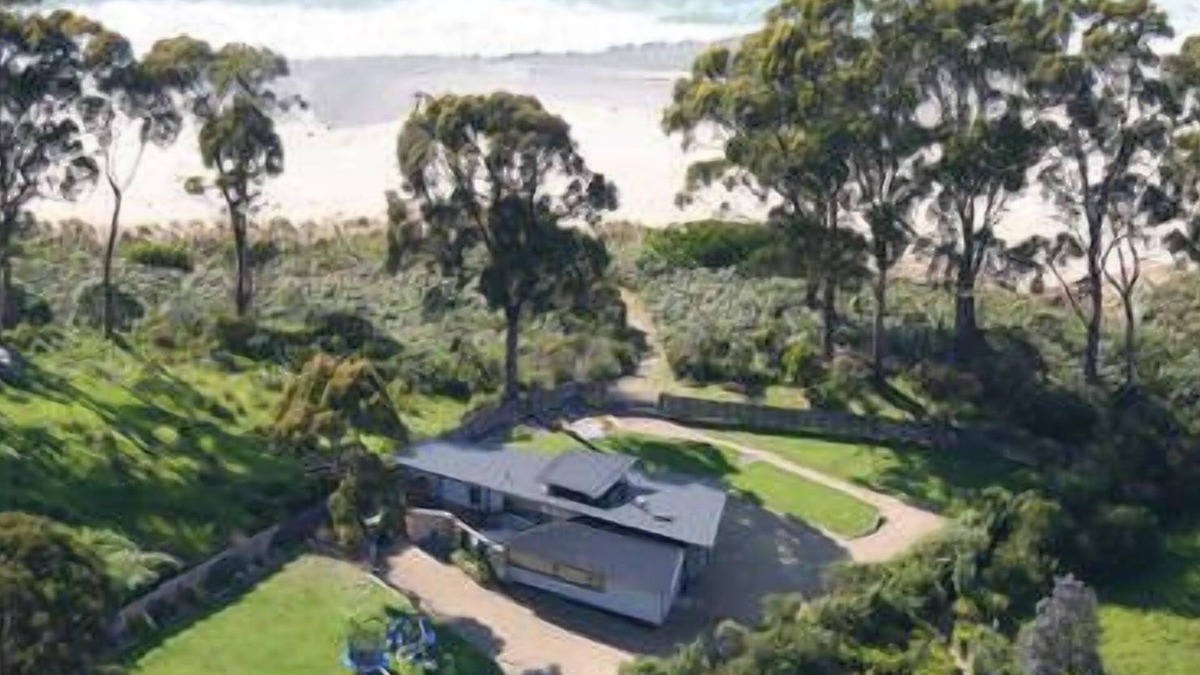 Eaglehawk Neck House | Pavilion on Pirates.