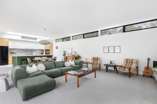 Rosebud House | Pavilion Verde - Designer Retreat near Rosebud Beach