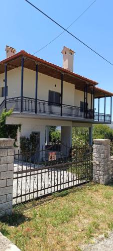 Zitsa Apartment | Pavlos House
