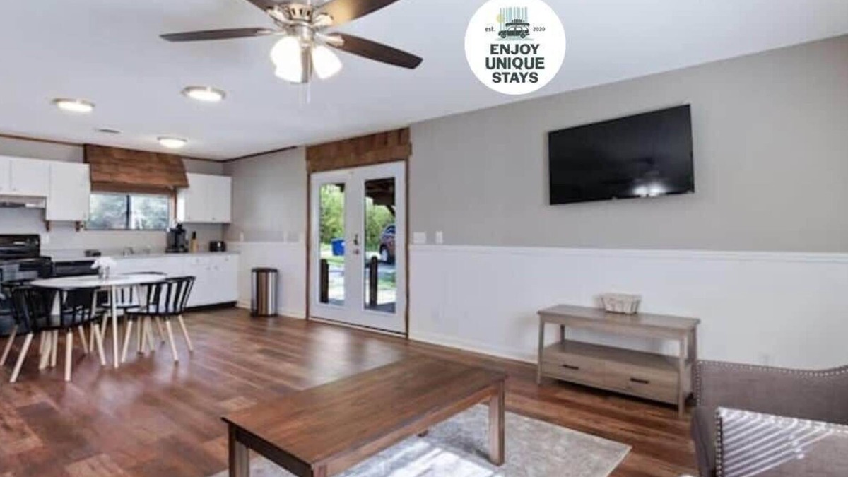 Chattanooga Apartment | Pawnee Duplex in Chattanooga, Unit 1